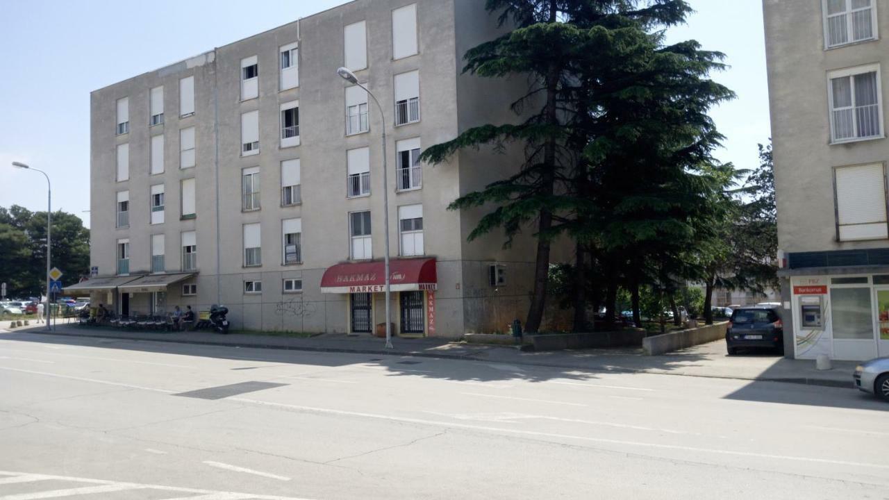 Apartments Zara- Zd Exterior foto